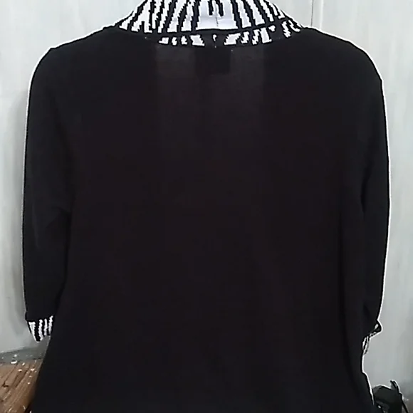 SOUTHERN Lady Large Black with Zebra Trim Medium Sleeves - Picture 7 of 7